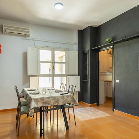 Conde Center Premium Suites, Free Parking Севилья Экстерьер фото