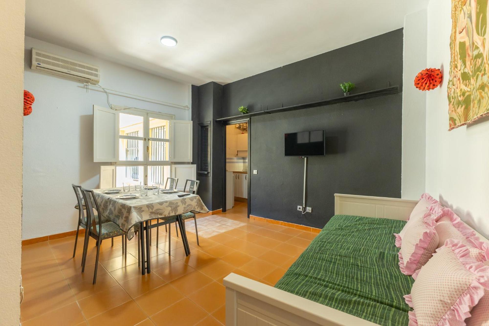 Conde Center Premium Suites, Free Parking Севилья Экстерьер фото
