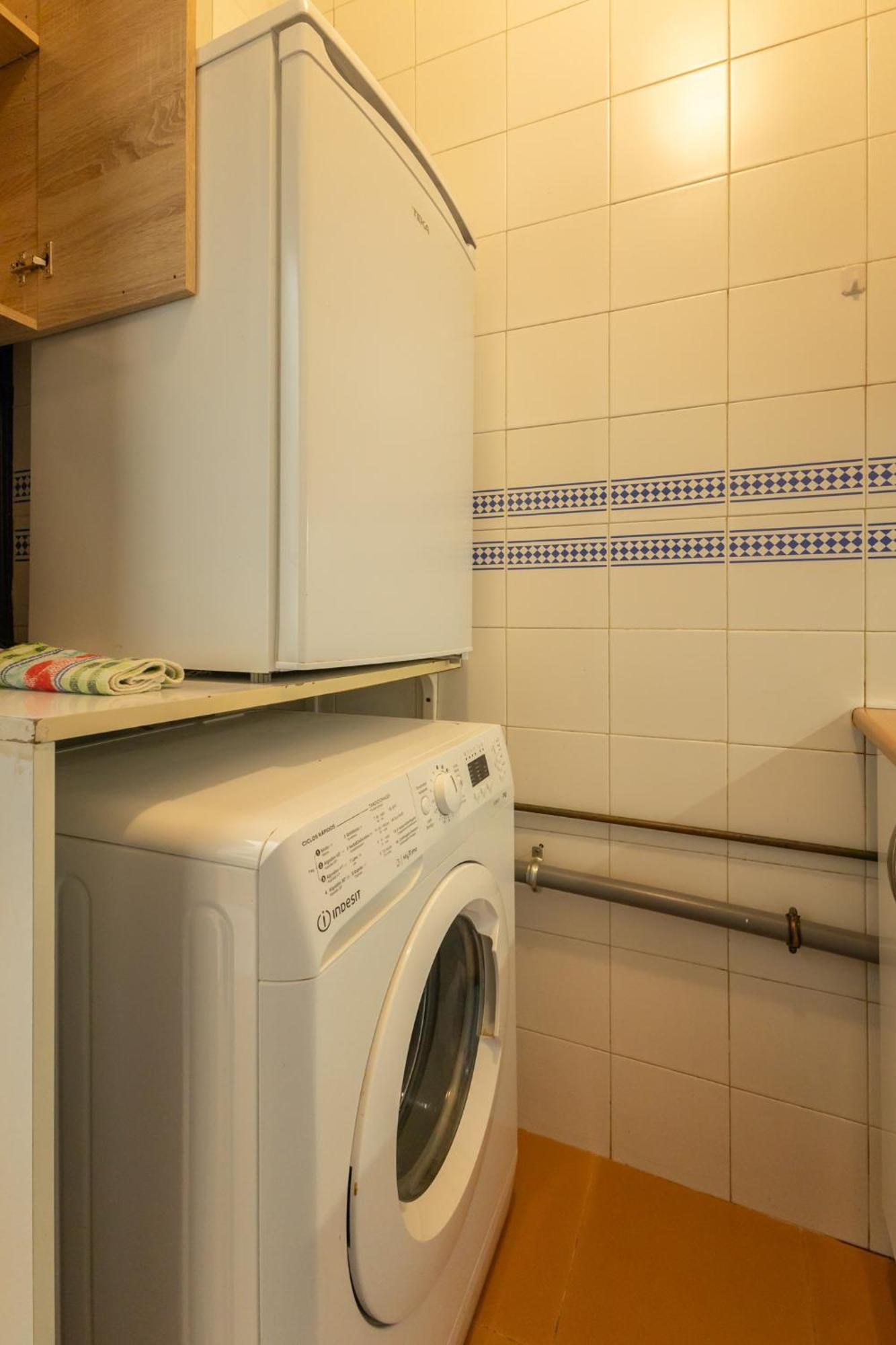 Conde Center Premium Suites, Free Parking Севилья Экстерьер фото
