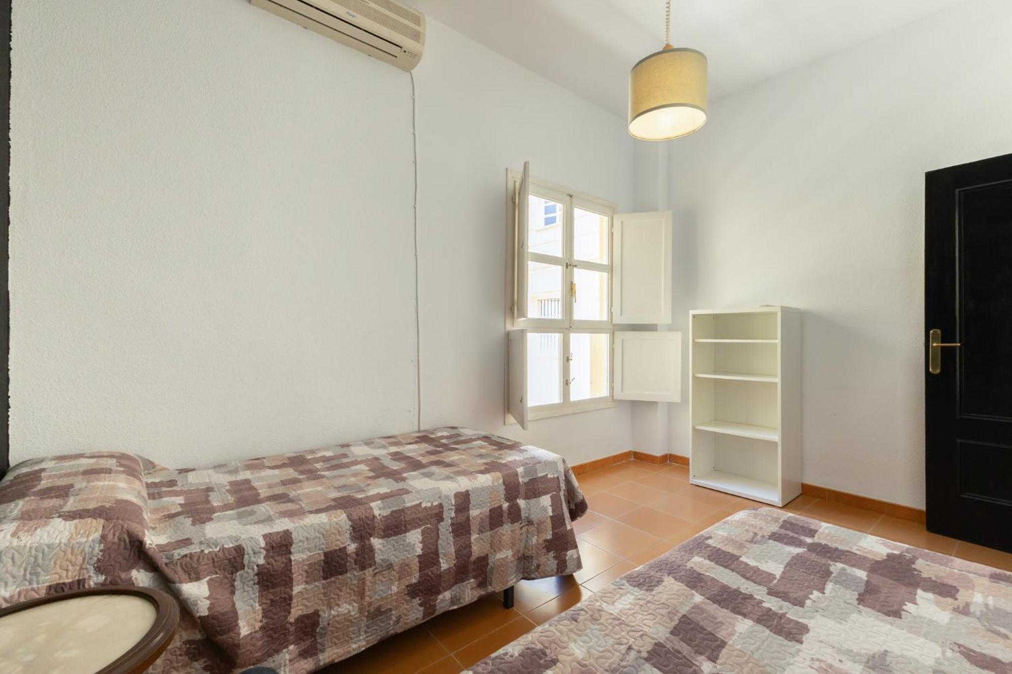 Conde Center Premium Suites, Free Parking Севилья Экстерьер фото