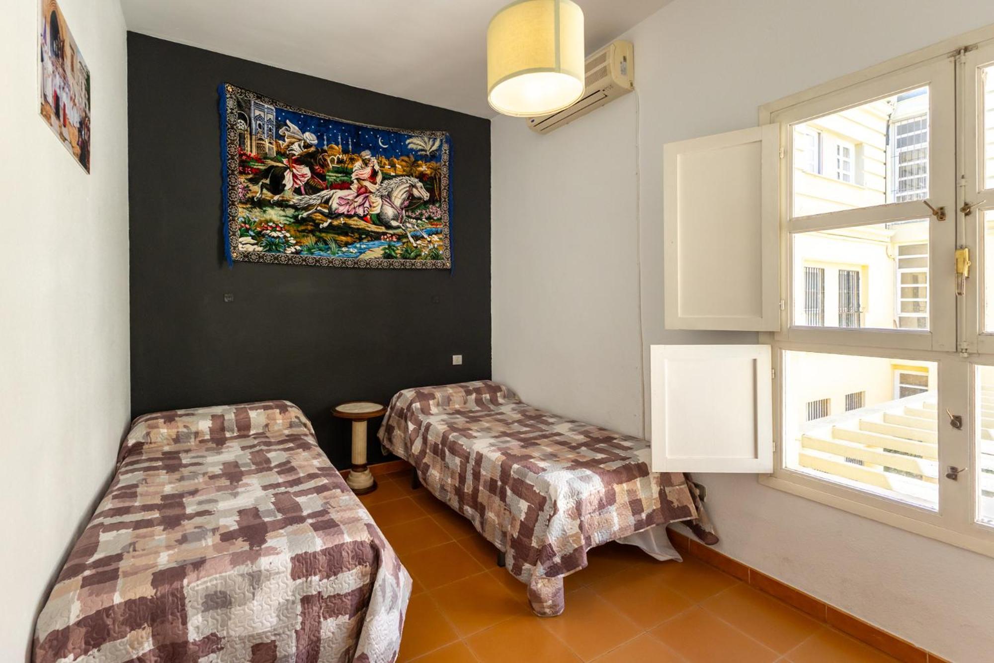 Conde Center Premium Suites, Free Parking Севилья Экстерьер фото